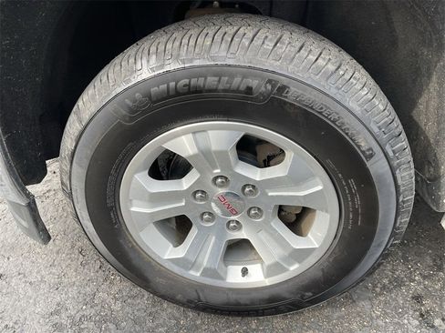 Used 2014 GMC Sierra 1500 SLE w/ SLE Value Package image 2