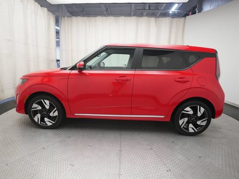 Used 2023 Kia Soul GT-Line FWD image 23