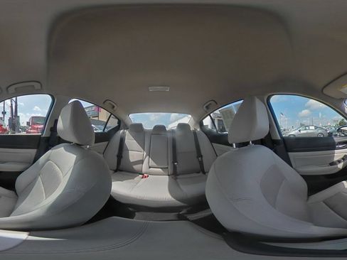 Used 2025 Nissan Altima 2.5 SV FWD image 42