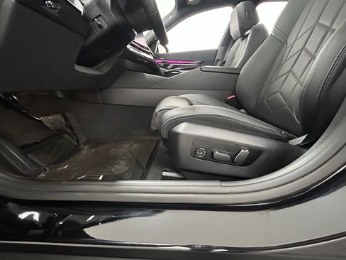 Used 2024 BMW i5 eDrive40i w/ Premium Package image 31