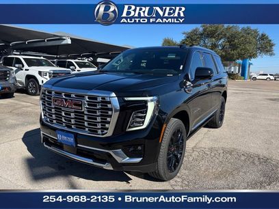New 2026 GMC Yukon Denali w/ Sun & Power Step Package
