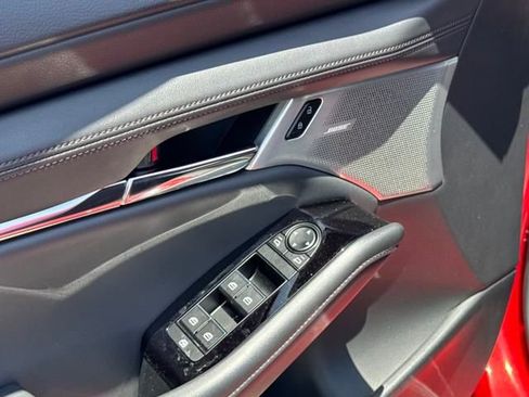 New 2025 MAZDA MAZDA3 Hatchback w/Premium Plus Pkg image 7
