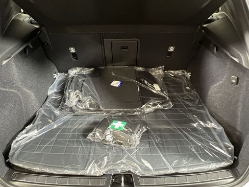 New 2026 Volvo XC40 B5 Plus w/ Protection Package Premier image 17