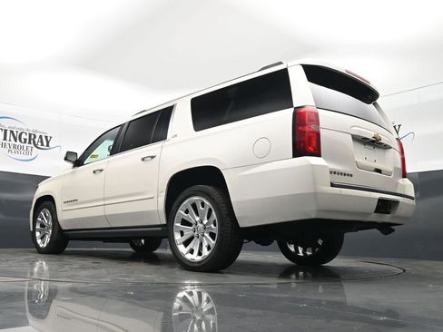 Used 2015 Chevrolet Suburban LTZ RWD image 21