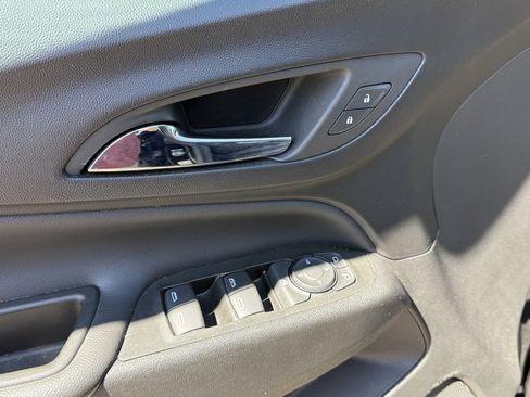 Used 2022 Chevrolet Equinox LT image 40
