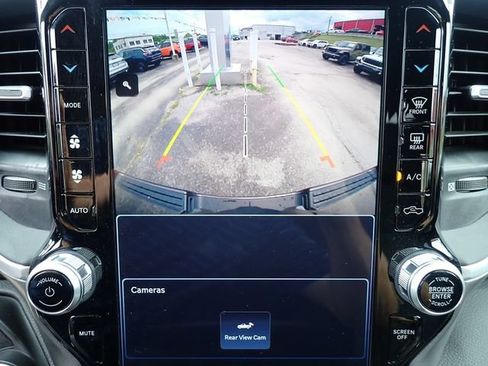 Used 2023 RAM 1500 Big Horn AWD/4WD image 24