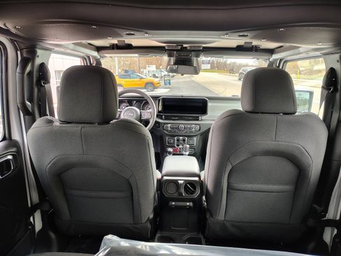 New 2026 Jeep Wrangler Unlimited Sport image 10