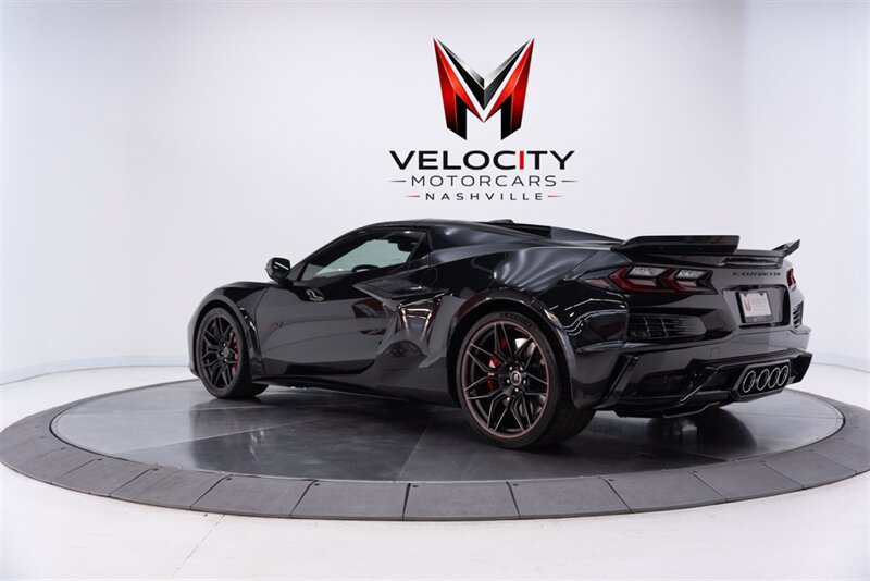 Used 2023 Chevrolet Corvette Z06 RWD image 8