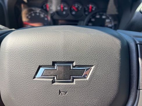 New 2026 Chevrolet Silverado 1500 Custom Trail Boss w/ LPO, Dark Essentials Package AWD/4WD image 37