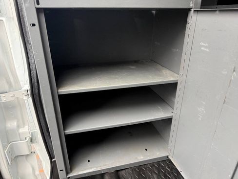 Used 2015 Chevrolet Express 2500 RWD image 12