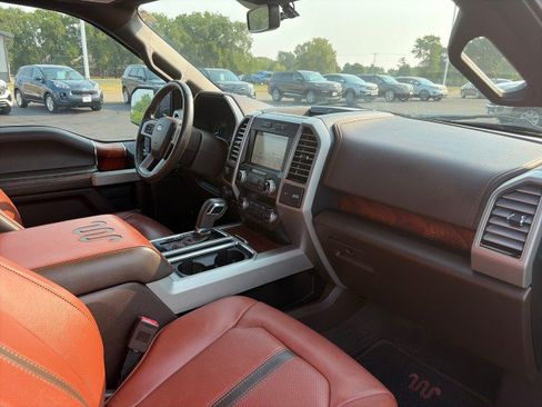 Used 2019 Ford F150 King Ranch w/ Equipment Group 601A Luxury AWD/4WD image 23