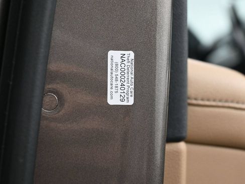 Used 2023 Ford F250 Lariat w/ Lariat Ultimate Package AWD/4WD image 47