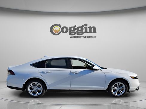 New 2025 Honda Accord LX image 5