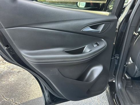 Used 2022 Buick Encore GX Essence image 15