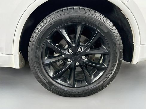 Used 2017 Dodge Durango R/T w/ Technology Group AWD/4WD image 35