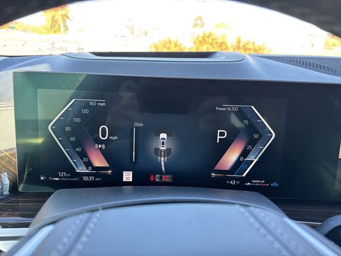 Used 2024 BMW X7 xDrive40i w/ Executive Package image 18