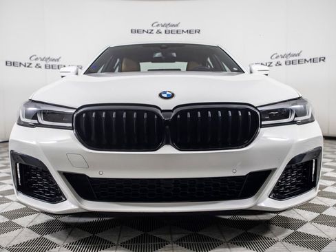 Used 2023 BMW 530i w/ M Sport Package RWD image 3