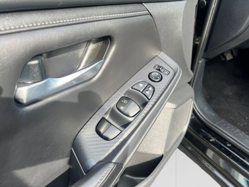 Used 2023 Nissan Sentra SV FWD image 11