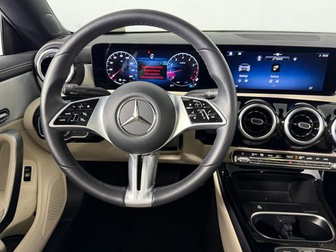 Used 2025 Mercedes-Benz CLA 250 image 10