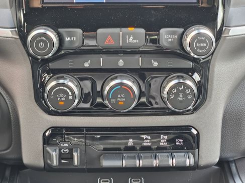 New 2026 RAM 1500 Big Horn AWD/4WD image 11