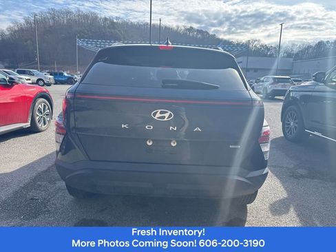 Used 2024 Hyundai Kona SEL w/ Convenience Package image 5