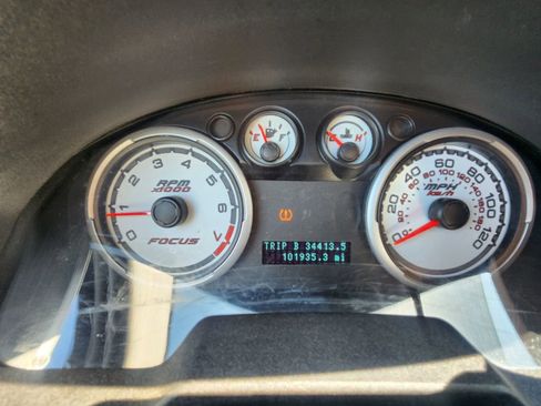 Used 2010 Ford Focus SES FWD image 13