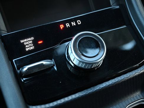 Used 2024 Jeep Grand Cherokee L Limited w/ Luxury Tech Group II image 35