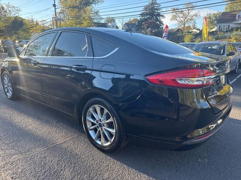 Used 2017 Ford Fusion SE image 7