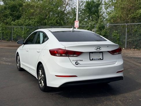 Used 2018 Hyundai Elantra Value Edition w/ Cargo Package FWD image 4