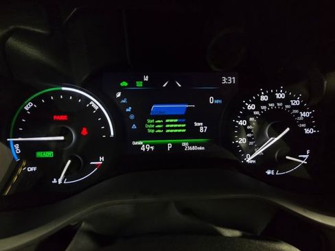 Used 2025 Toyota Sienna LE image 21