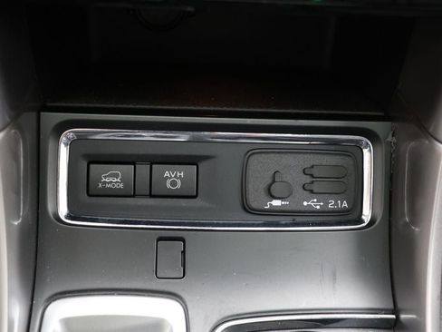 Used 2022 Subaru Ascent Limited w/ Technology Package image 26