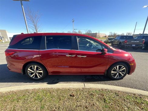 Used 2023 Honda Odyssey Touring image 10