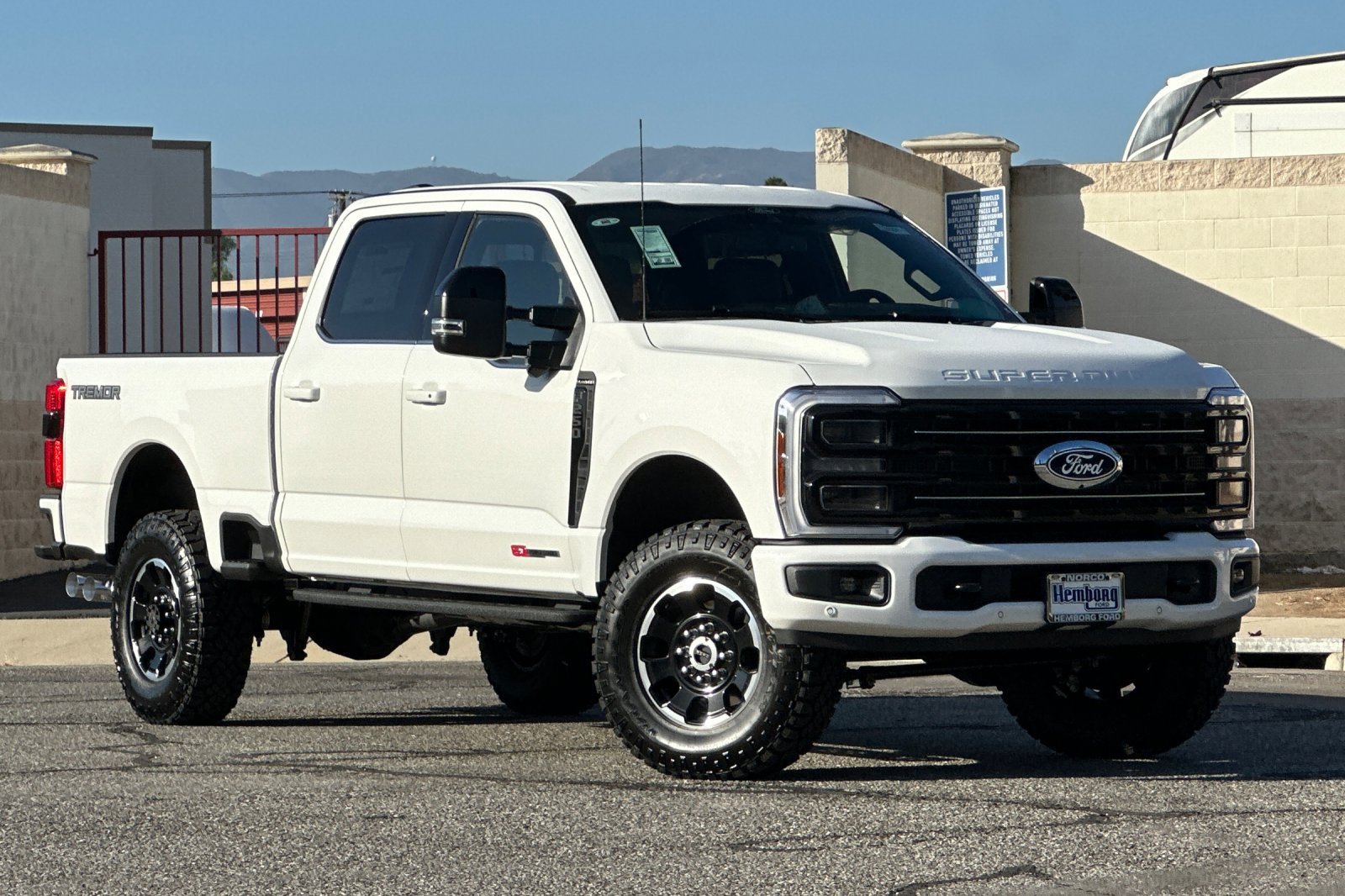 New 2027 Ford F250 Platinum w/ Tremor Off-Road Package AWD/4WD image 2