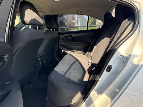 Used 2022 Toyota Corolla LE FWD image 15