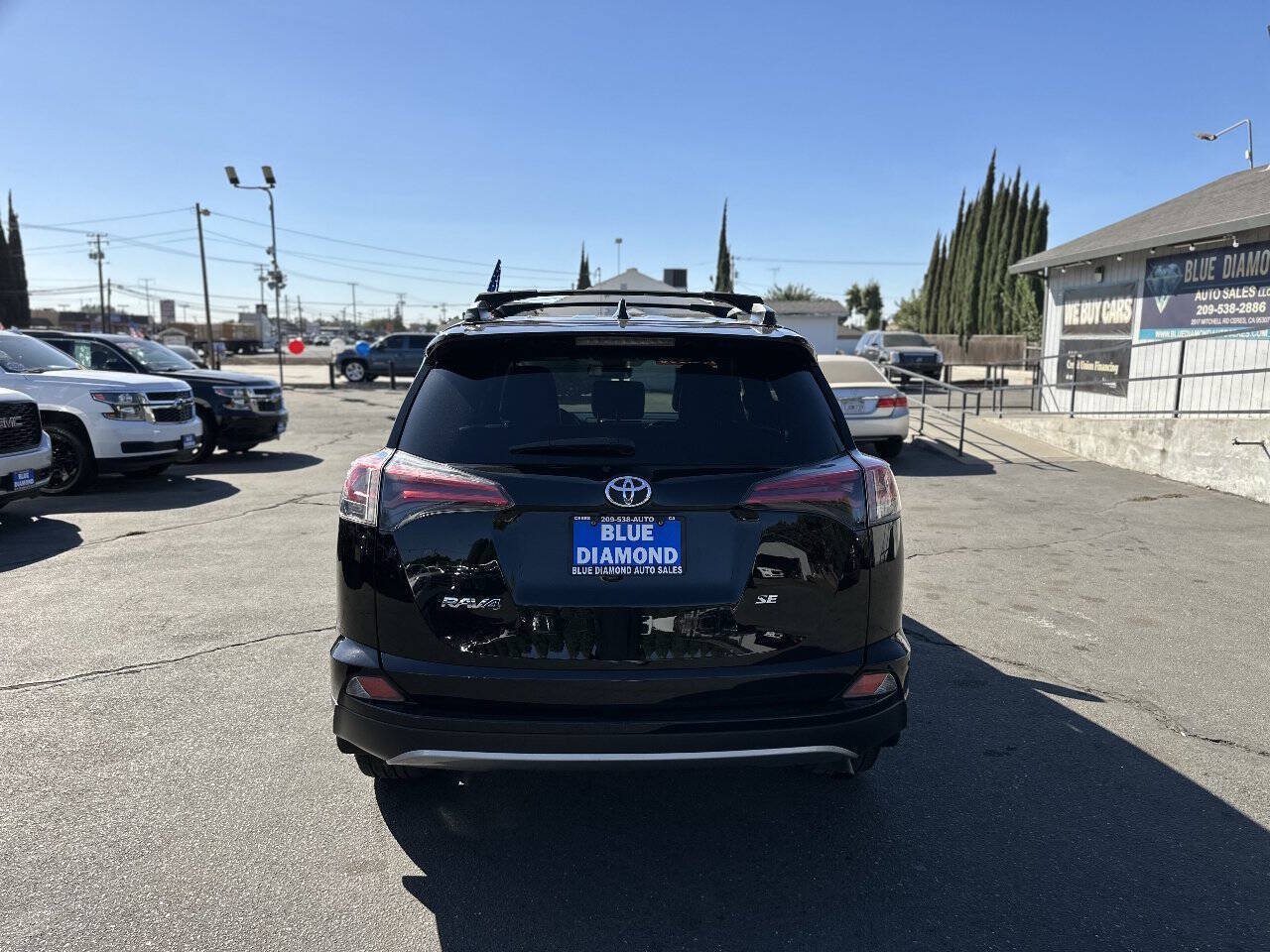 Used 2018 Toyota RAV4 SE w/ Power Extra Value Package AWD/4WD image 6