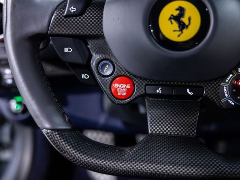 Used 2019 Ferrari 812 Superfast RWD image 43