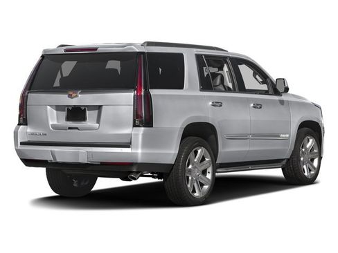 Used 2017 Cadillac Escalade Luxury AWD/4WD image 5