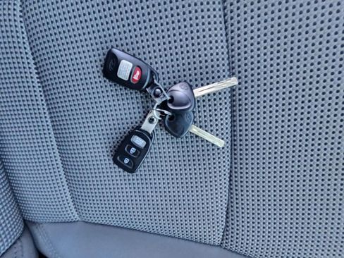 Used 2012 Hyundai Sonata GLS w/ Popular Equipment Pkg image 19