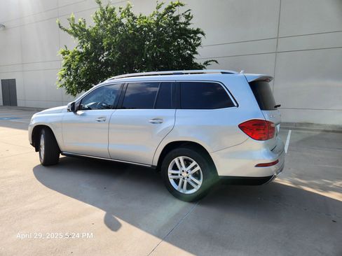 Used 2014 Mercedes-Benz GL 350 BlueTEC 4MATIC image 32