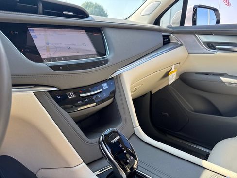 Used 2022 Cadillac XT5 Premium Luxury FWD image 25