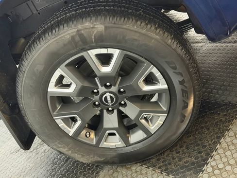 Used 2024 Nissan Titan Platinum Reserve w/ Moonroof Package image 19