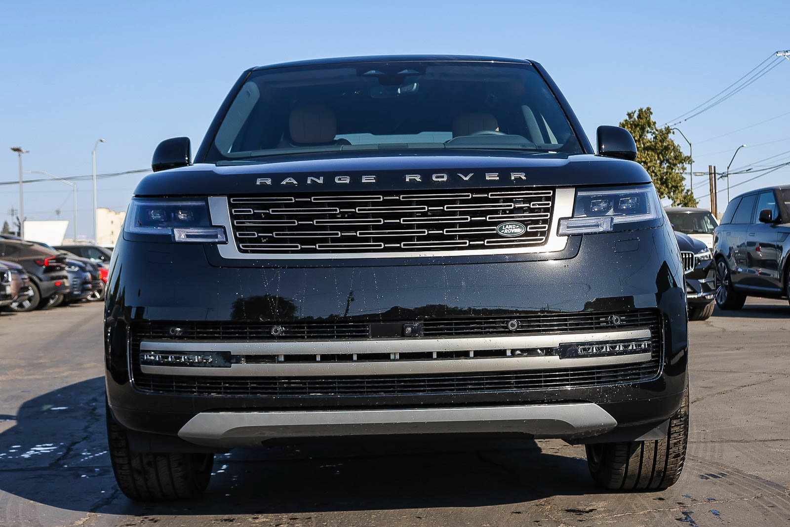 New 2026 Land Rover Range Rover SE AWD/4WD image 2