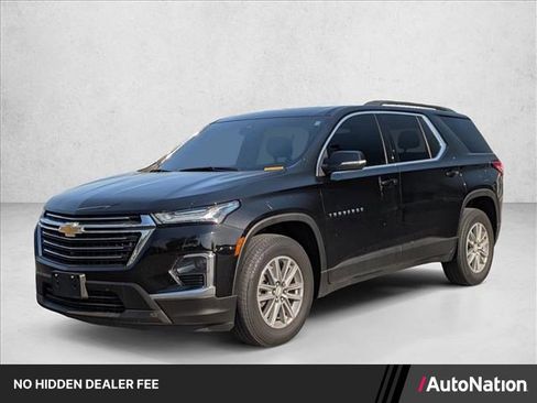 Used 2022 Chevrolet Traverse LT FWD image 1