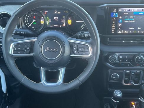 Used 2024 Jeep Wrangler Unlimited Sahara AWD/4WD image 17