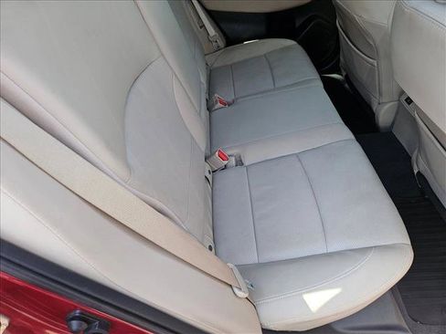 Used 2017 Subaru Outback 2.5i Limited image 19