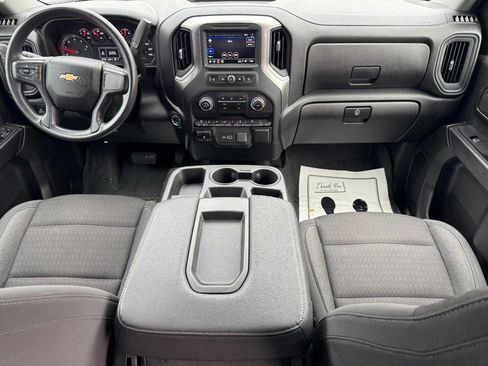 Used 2024 Chevrolet Silverado 2500 Custom w/ Custom Value Package image 11