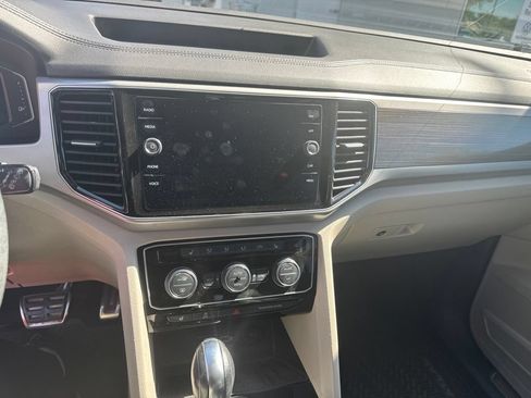Used 2019 Volkswagen Atlas SEL R-Line AWD/4WD image 11
