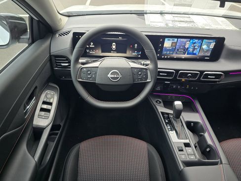 New 2026 Nissan Sentra SR FWD image 13