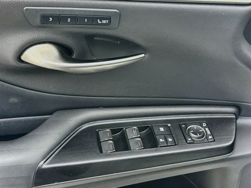 Used 2021 Lexus ES 350 w/ Accessory Package 2 FWD image 15
