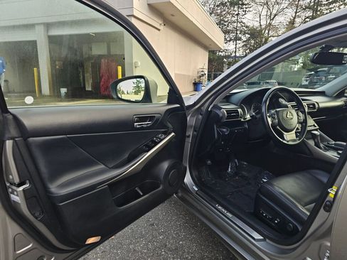 Used 2016 Lexus IS 300 AWD w/ Navigation System Package image 17
